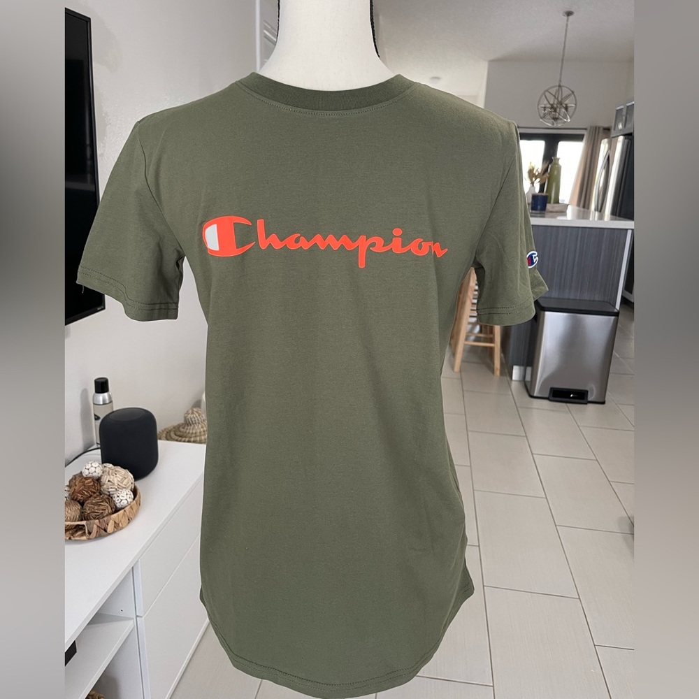 Champion t shirt NWT, junior, size XL, green